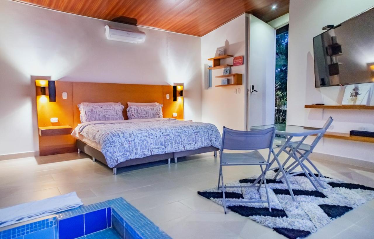 Sunset Palm Lodge 圣希尔 外观 照片
