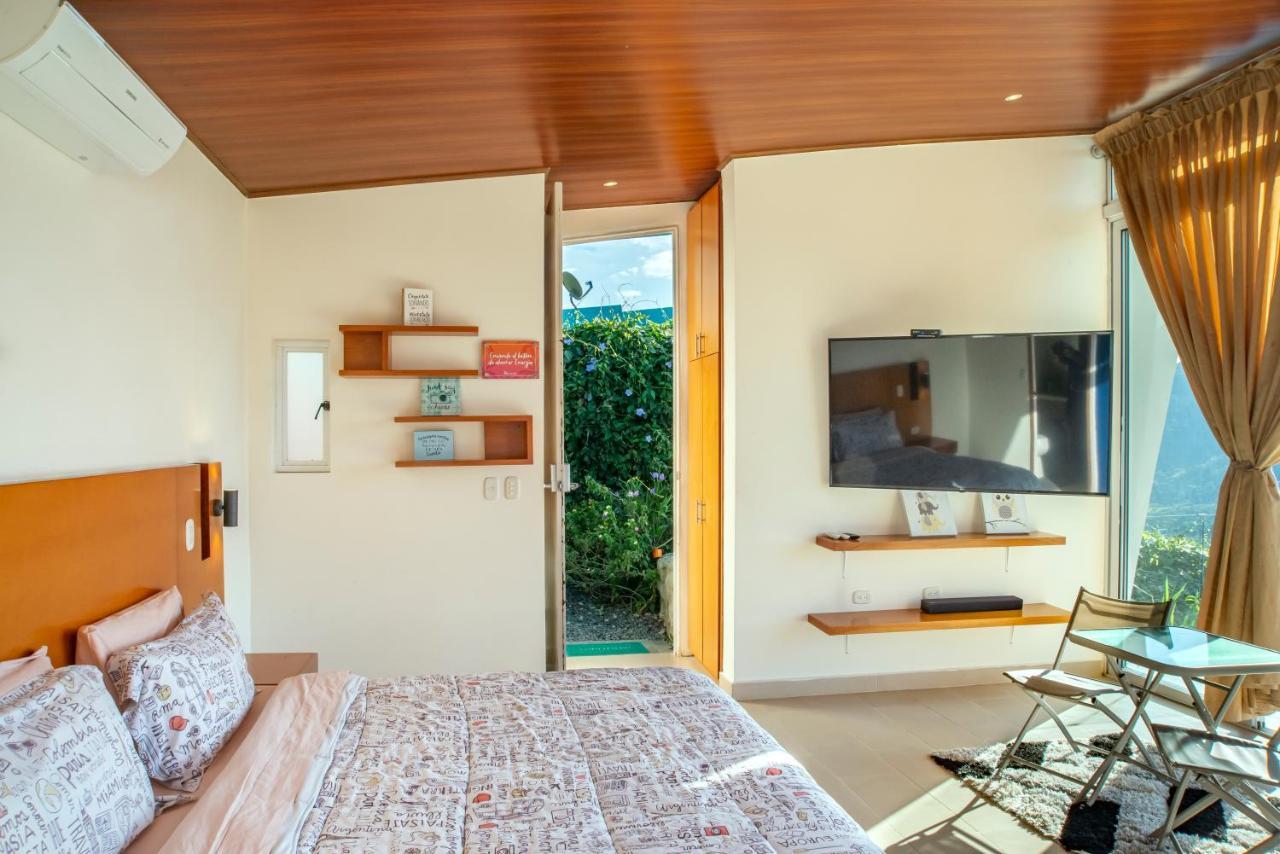 Sunset Palm Lodge 圣希尔 外观 照片