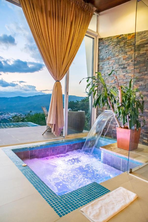 Sunset Palm Lodge 圣希尔 外观 照片