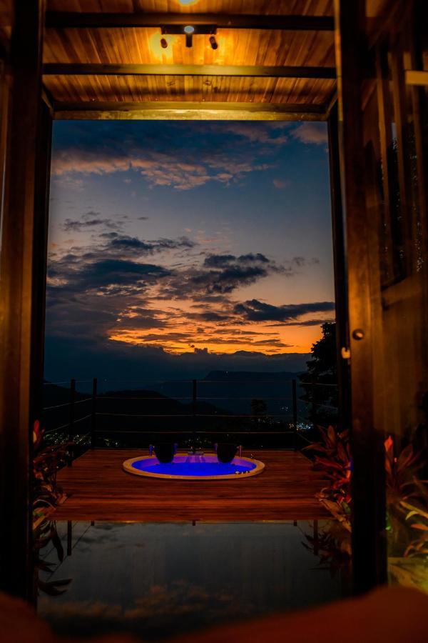 Sunset Palm Lodge 圣希尔 外观 照片
