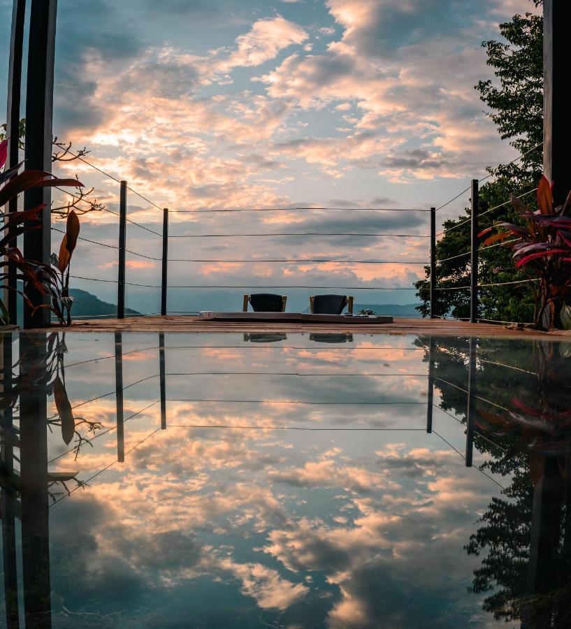 Sunset Palm Lodge 圣希尔 外观 照片