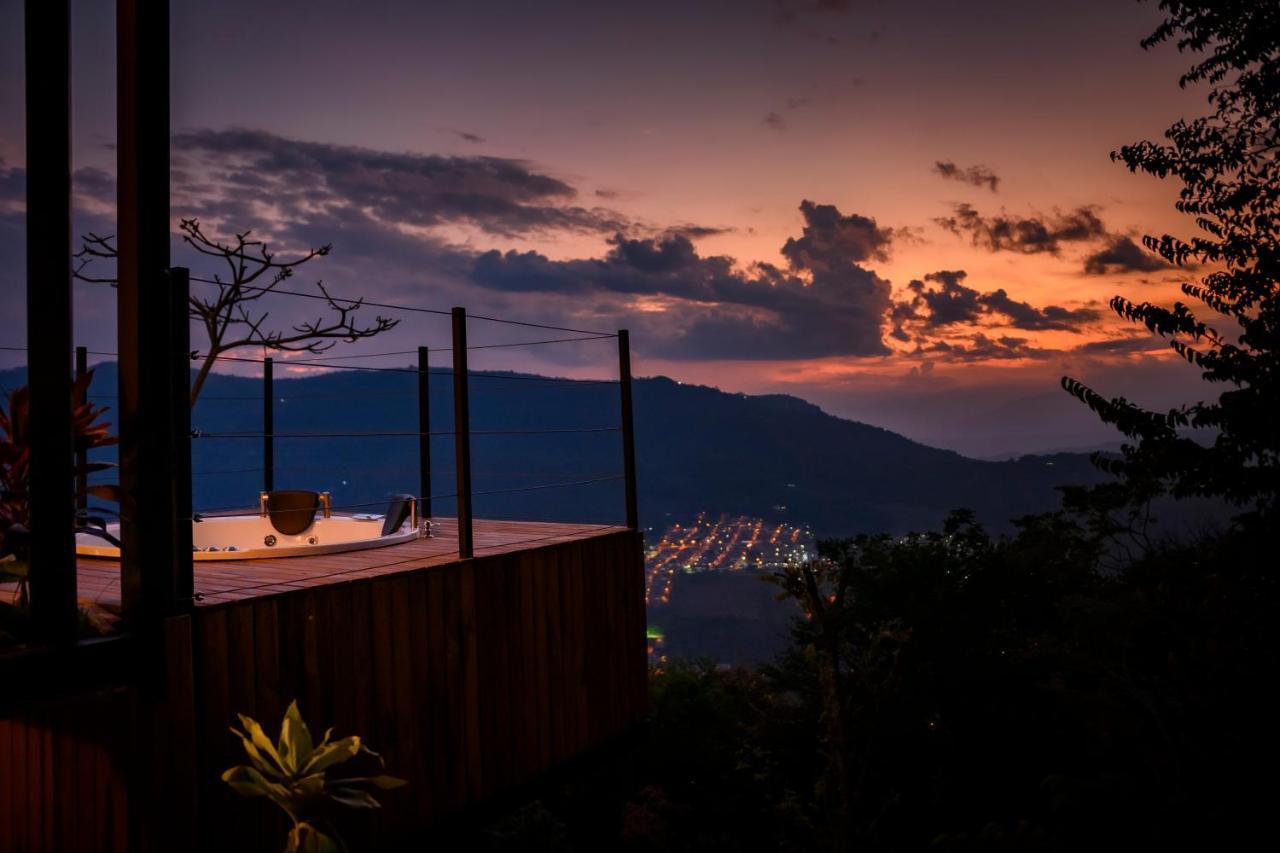 Sunset Palm Lodge 圣希尔 外观 照片